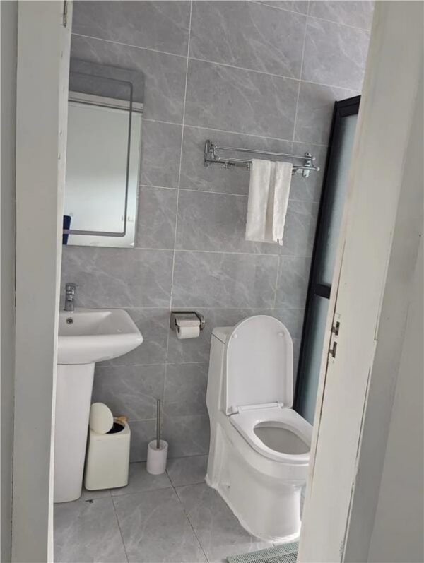 Glenn – First Floor Studio - Image 6