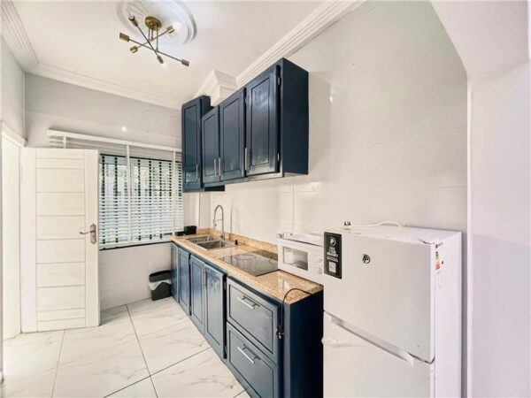 Glenn – First Floor Studio - Image 8