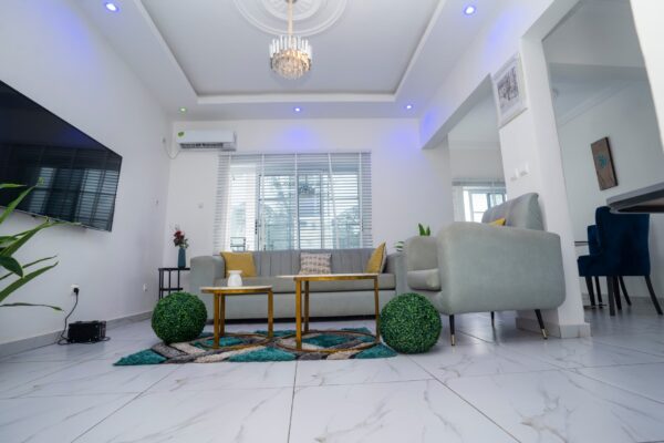 Mireille – Second Floor Studio - Image 3