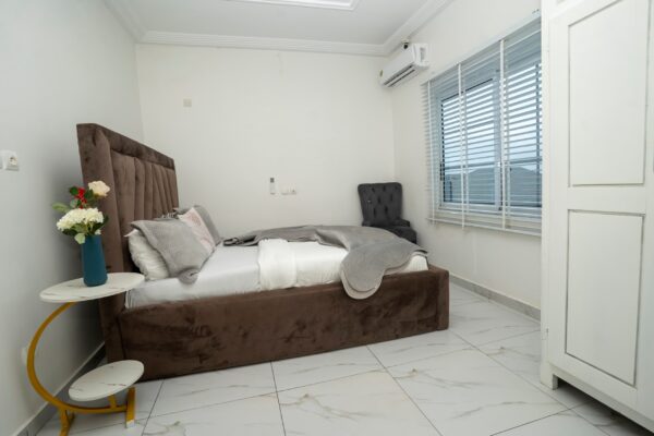 Dorron – Third Floor Studio - Image 4